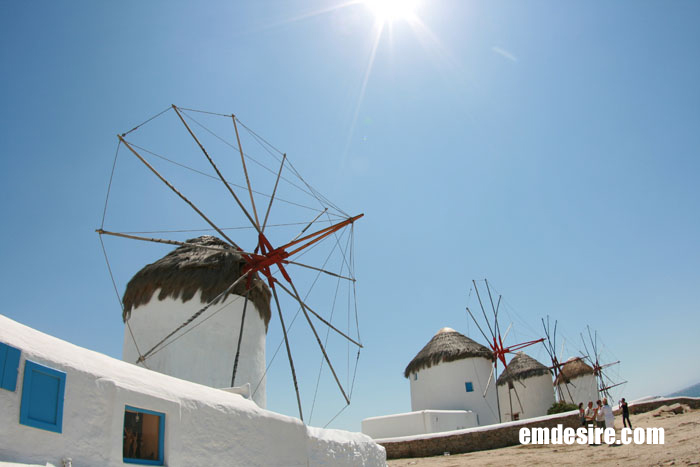 ギリシャ風景写真＠ミコノス島　カト･ミリの風車（午後の日差し）【魚眼】
