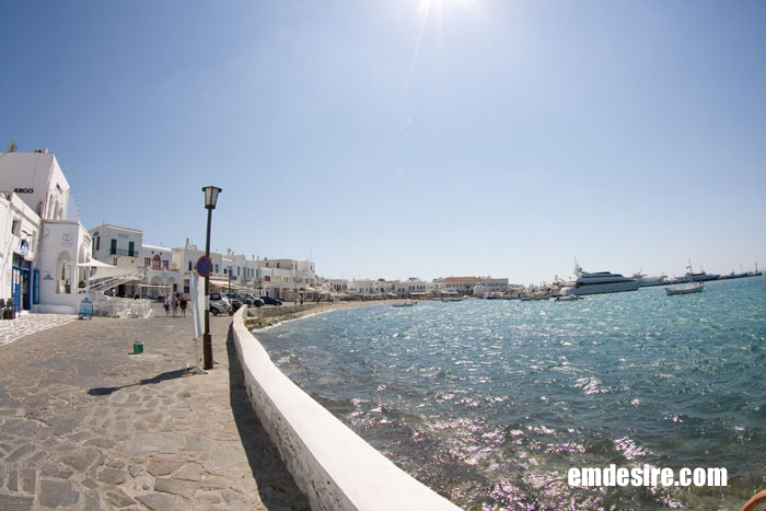 ギリシャ風景写真＠ミコノス島　港の一風景【魚眼】