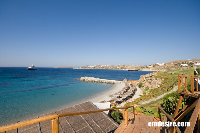 ギリシャ風景写真＠ミコノス島　サンタ　マリーナのプライベートビーチ