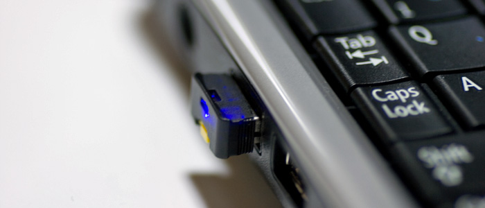 ミニノートパソコン（ネットブック）プチカスタマイズ奮闘記（その10）DELL Inspiron Mini 9 超小型USBメモリ(micro SDHC）導入
