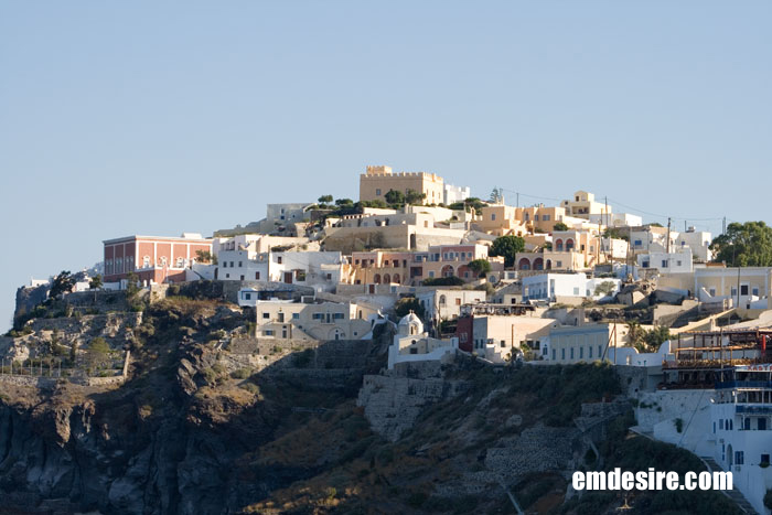 ギリシャ風景写真＠サントリーニ島　フィラの街（朝）