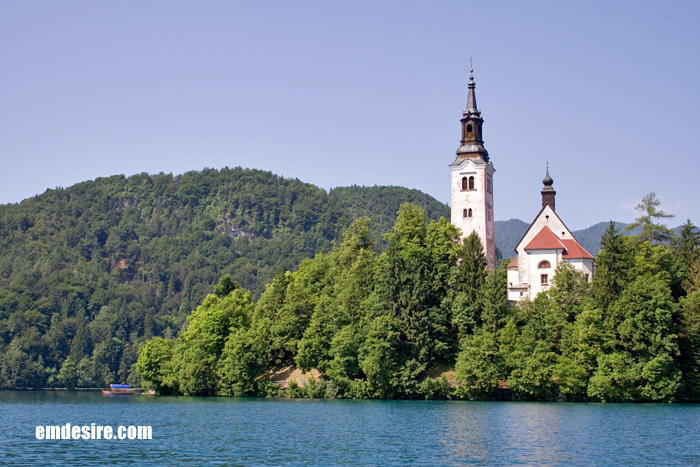 クロアチア・スロベニア風景写真＠ブレッド湖から眺めるブレッド島