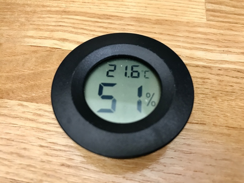 オカヤドカリの飼育に便利な温湿度計